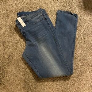 New York & Company Skinny Jeans - Mid Blue Wash